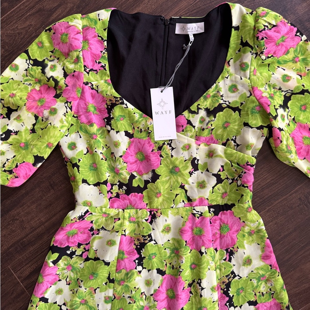 WAYF Women's Floral Dress NWT Size Small